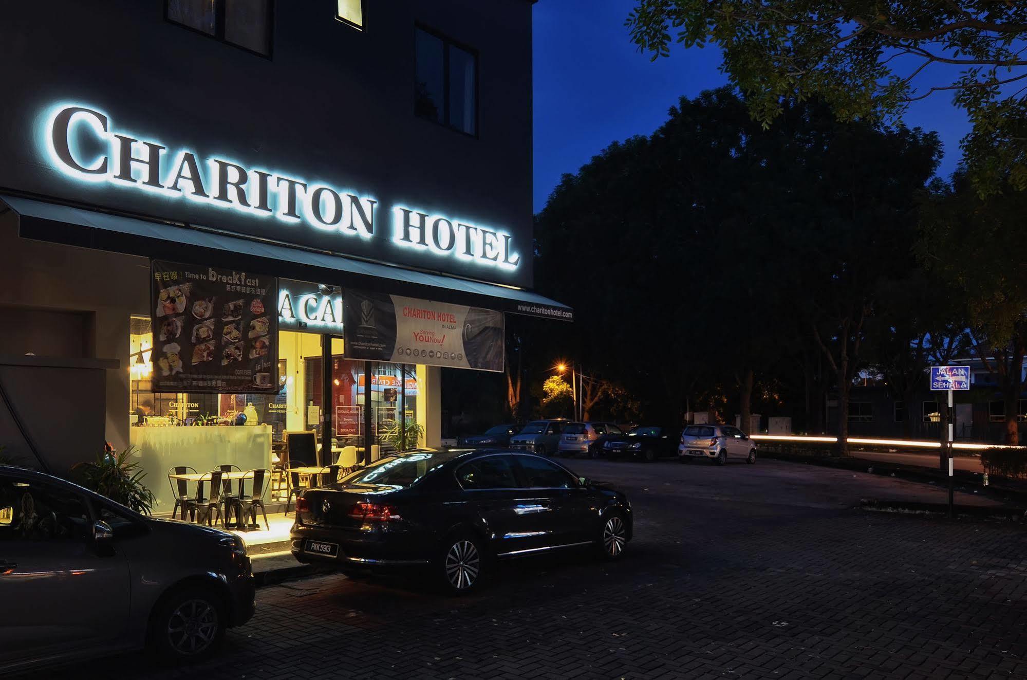 Chariton Hotel Alma Букіт-Мертаджам Екстер'єр фото